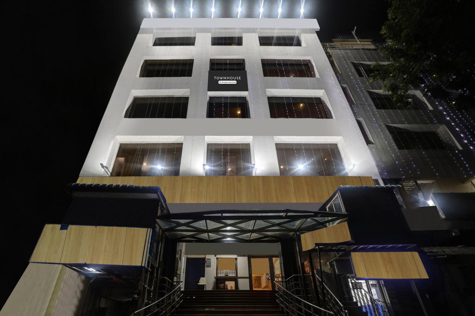 Отель Townhouse Eluru Экстерьер фото